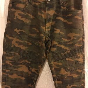 Men’s ArkeType Camouflage Jeans Size 36/32